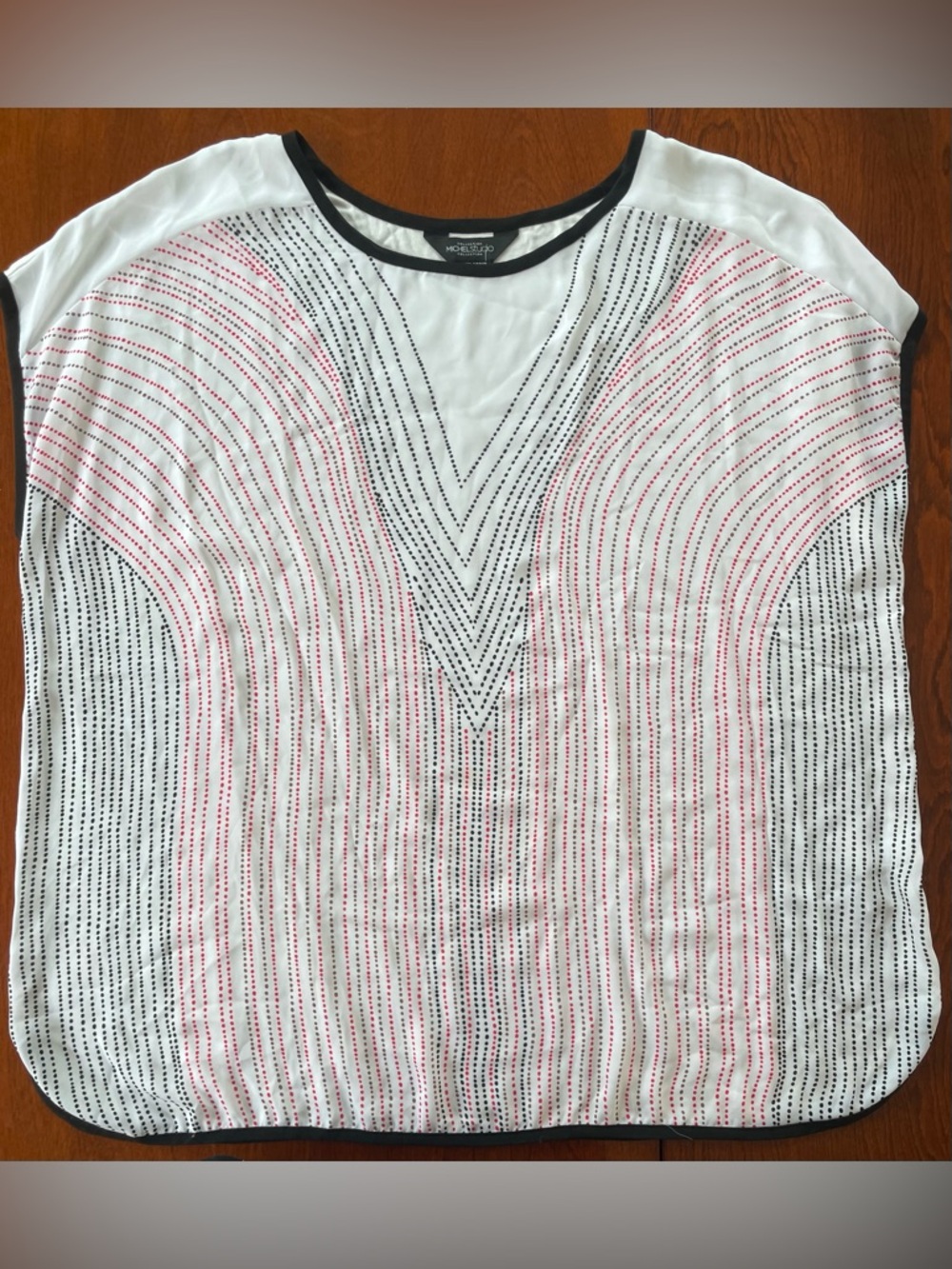 Michel studio White oversize Top with Pink and Black Dotted Chevron